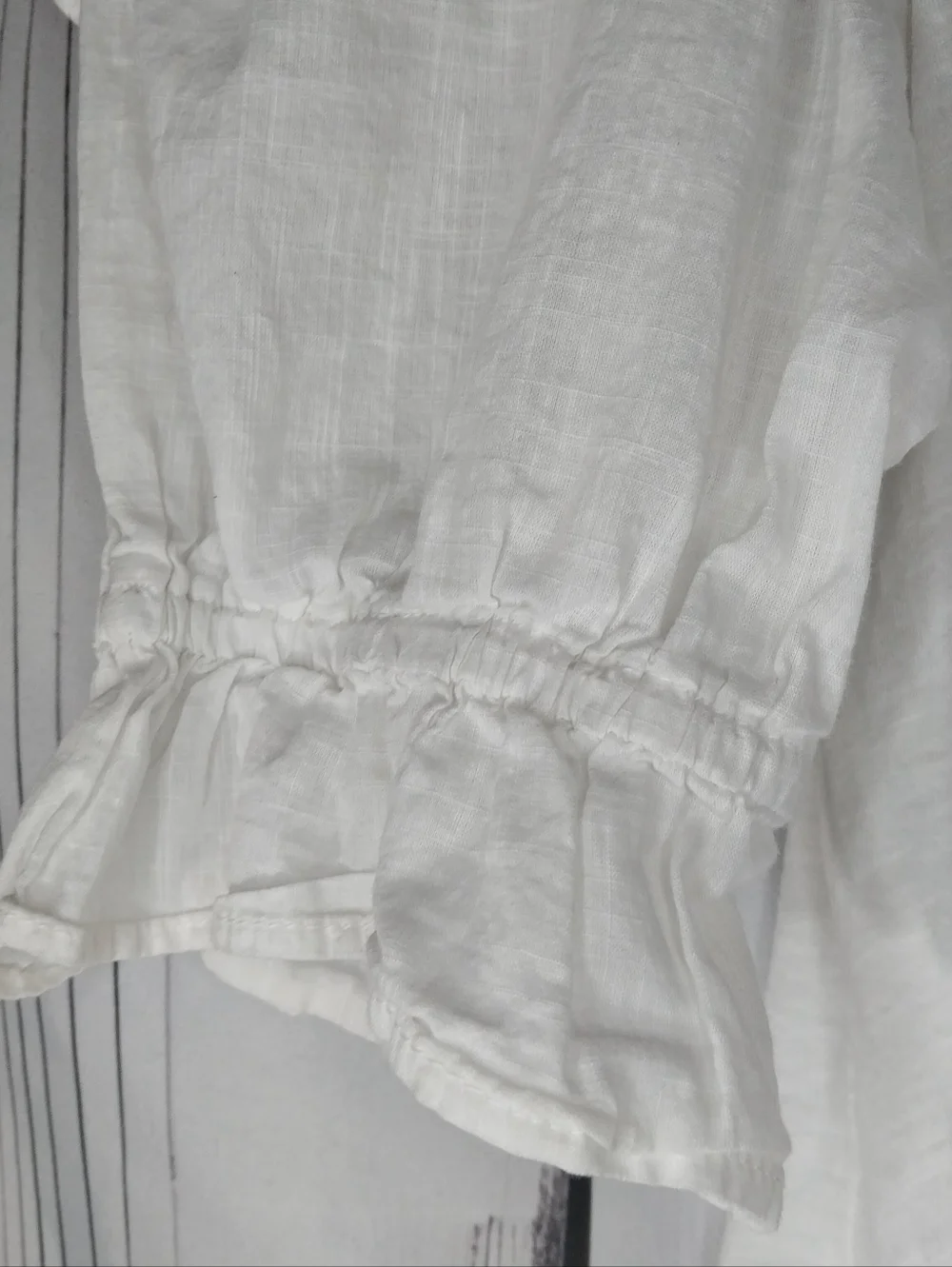 Anthropologie White Ruched V-Neck Puff Sleeve Peasant Boho 100% Cotton Top